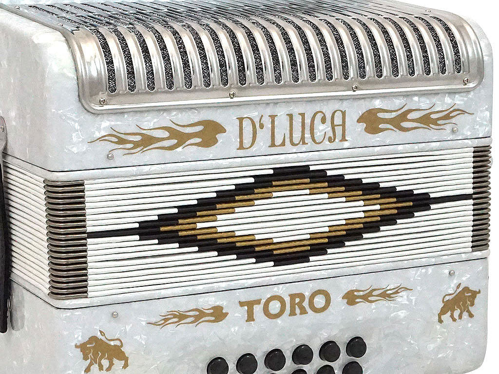 D'Luca Toro Button Accordion 31 Keys 12 Bass on FBE Key with Case and Straps, White